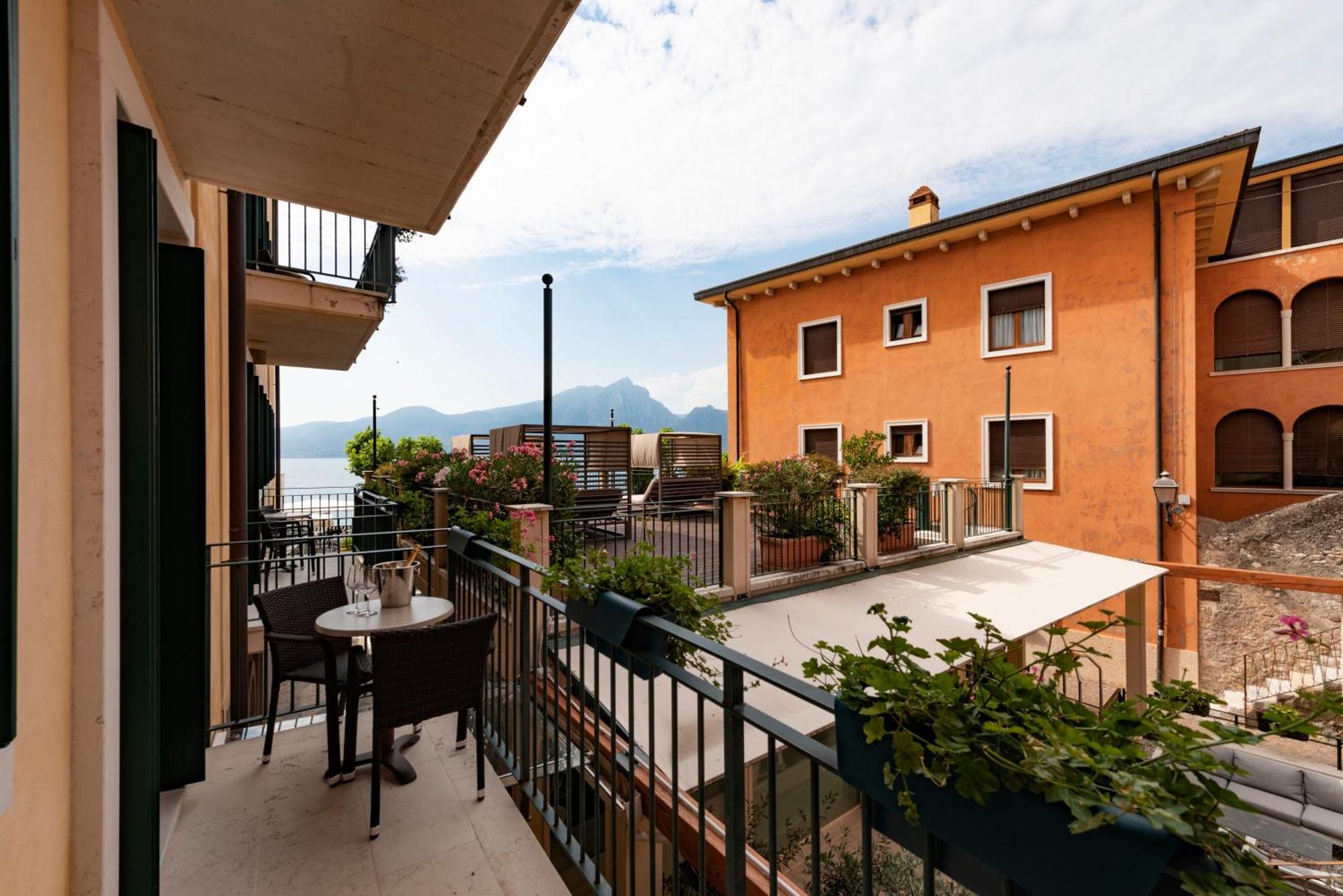 Double Room Partial Lake View