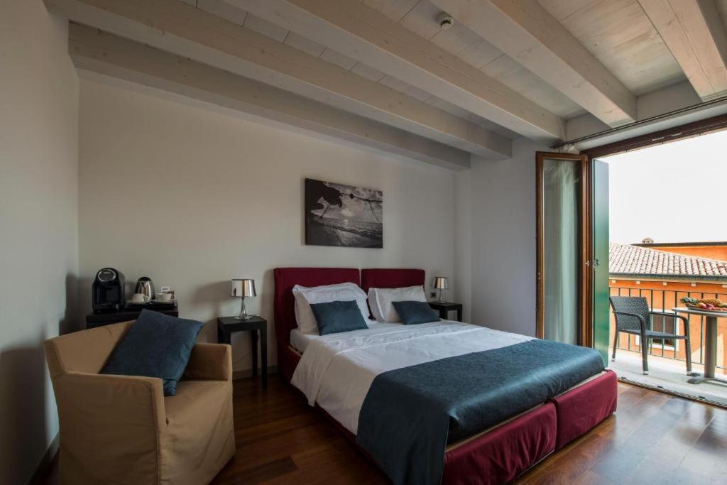 Double Room Partial Lake View